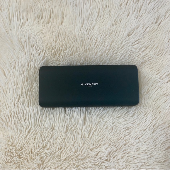 ⭐️Host Pick⭐️ Authentic Givenchy Black Sung - Picture 5 of 5